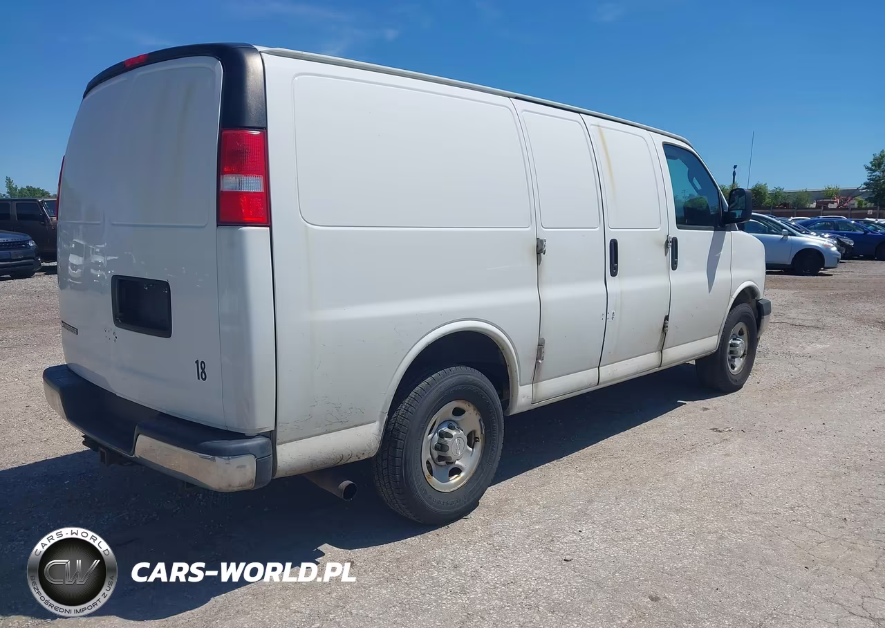 2018 Chevrolet Express 2500 Work Van VIN:1GCWGAFG8J1340444 - 4