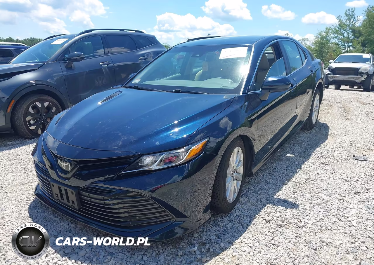 2018 Toyota Camry Le VIN:4T1B11HK8JU539361 - 2