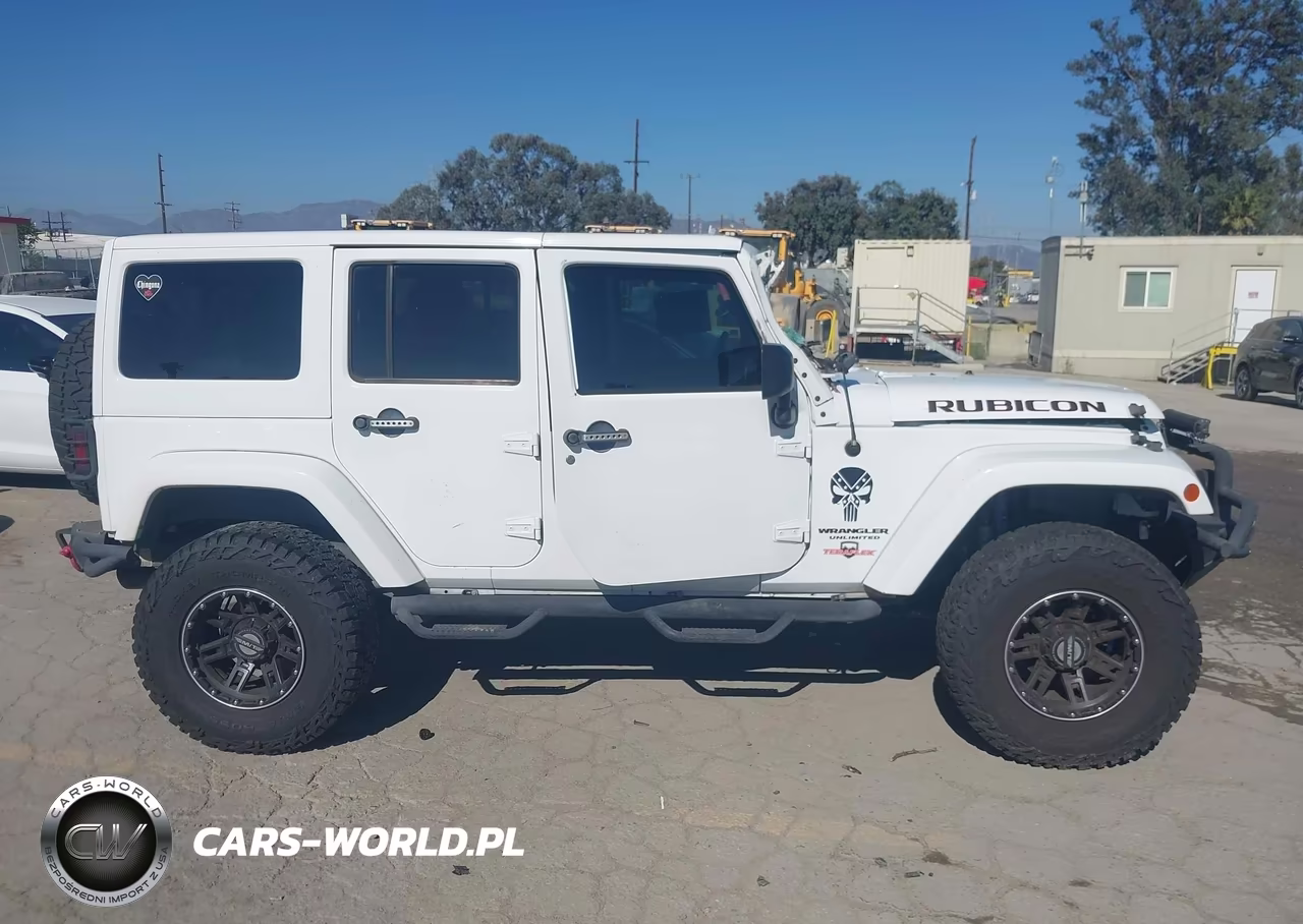 2015 Jeep Wrangler Unlimited Rubicon VIN:1C4BJWFGXFL766564 - 13