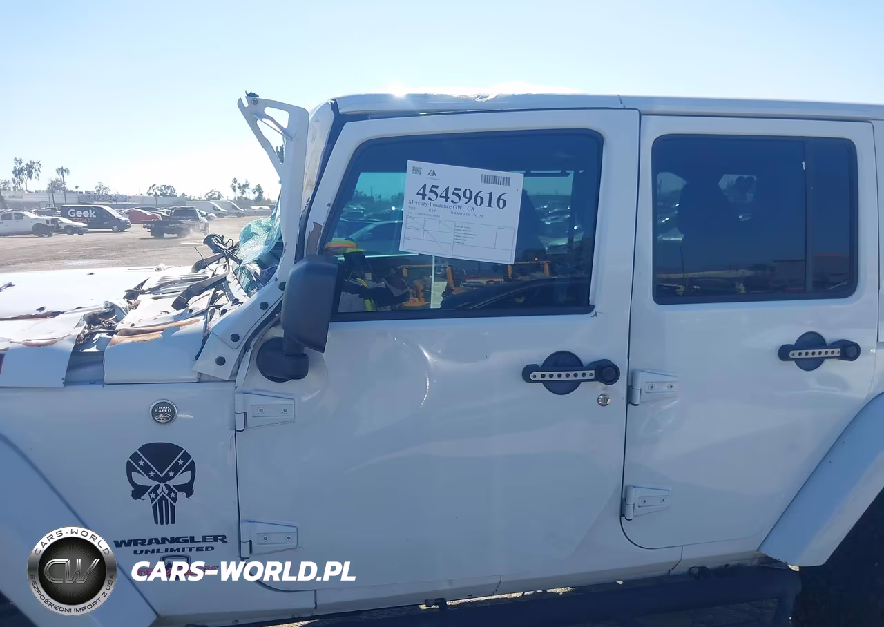 2015 Jeep Wrangler Unlimited Rubicon VIN:1C4BJWFGXFL766564 - 17
