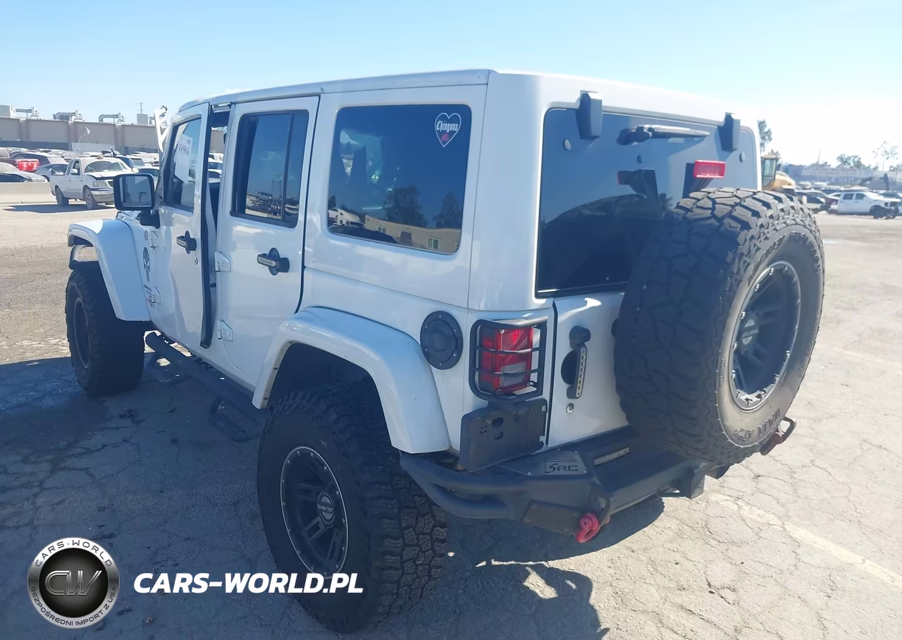 2015 Jeep Wrangler Unlimited Rubicon VIN:1C4BJWFGXFL766564 - 3