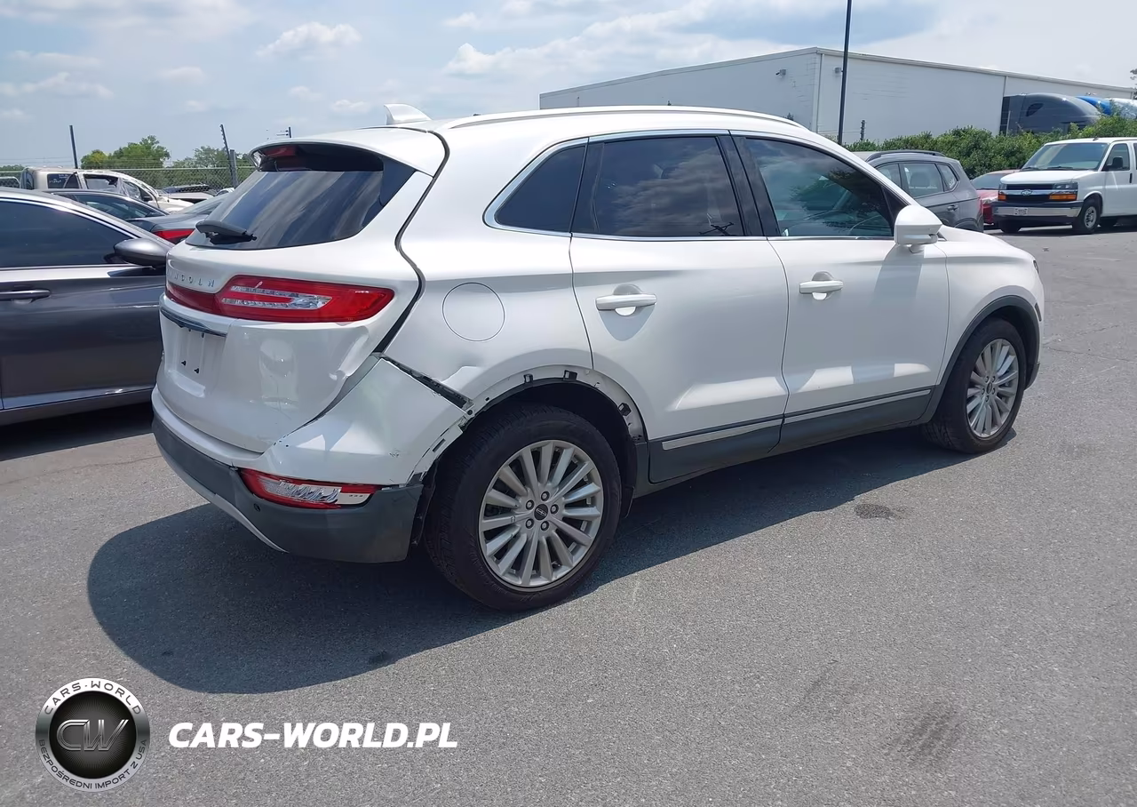 2019 Lincoln Mkc Standard VIN:5LMCJ1C93KUL48924 - 4
