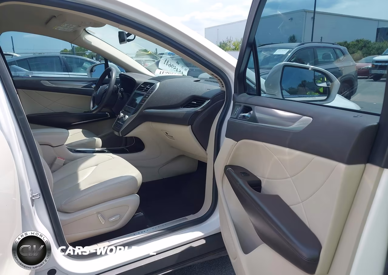 2019 Lincoln Mkc Standard VIN:5LMCJ1C93KUL48924 - 5