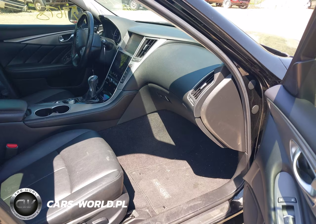 2015 Infiniti Q50 Premium VIN:JN1BV7AR1FM401965 - 5
