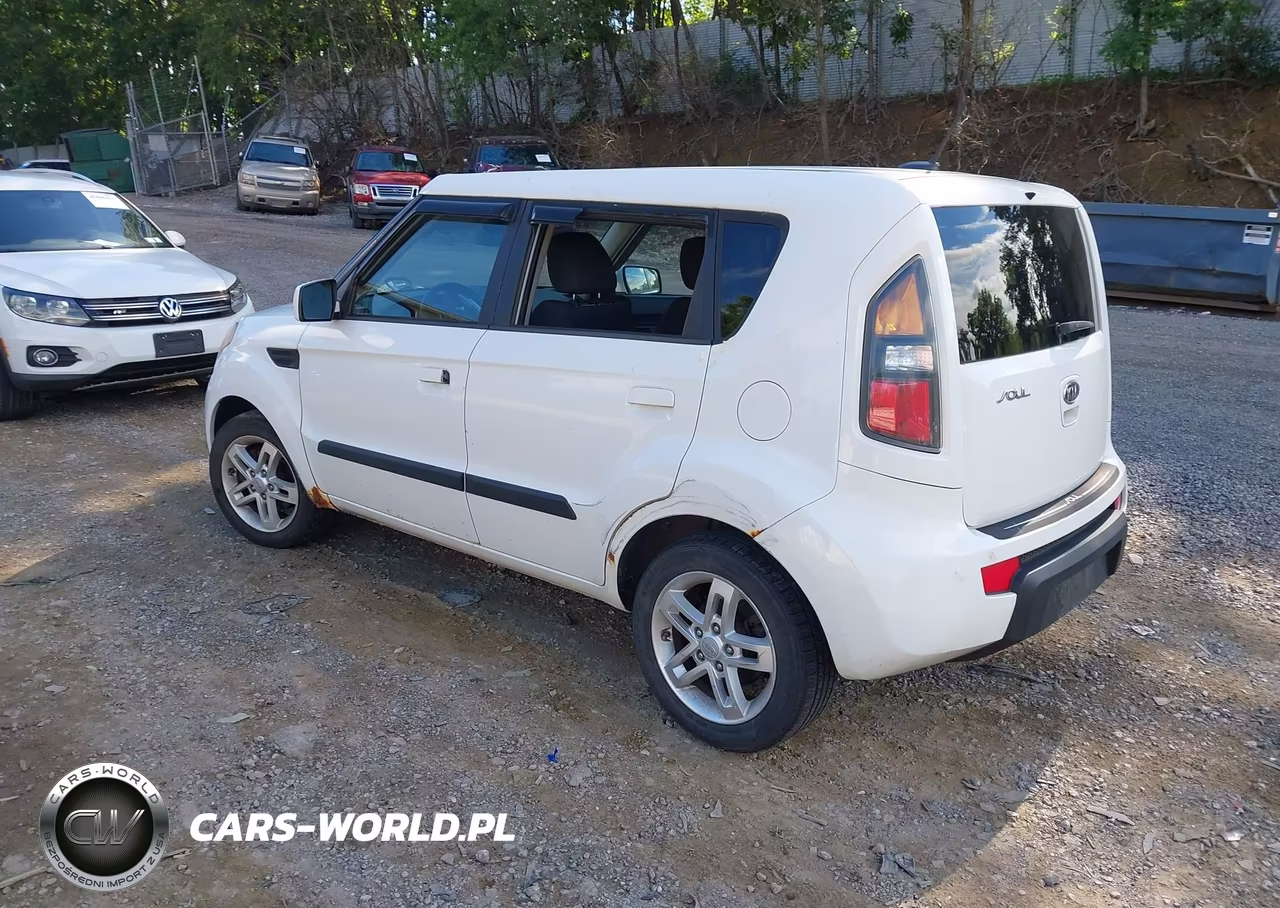 2010 Kia Soul + VIN:KNDJT2A25A7179426 - 3