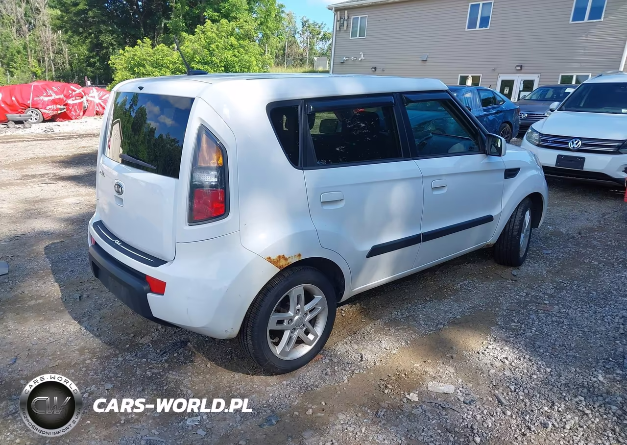 2010 Kia Soul + VIN:KNDJT2A25A7179426 - 4