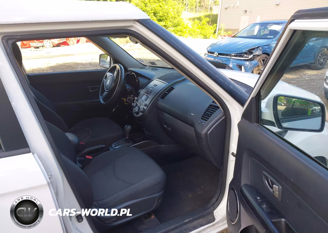 2010 Kia Soul + VIN:KNDJT2A25A7179426 - 5