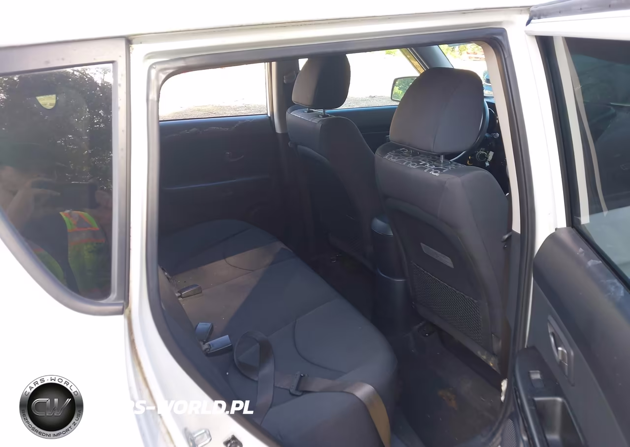 2010 Kia Soul + VIN:KNDJT2A25A7179426 - 8