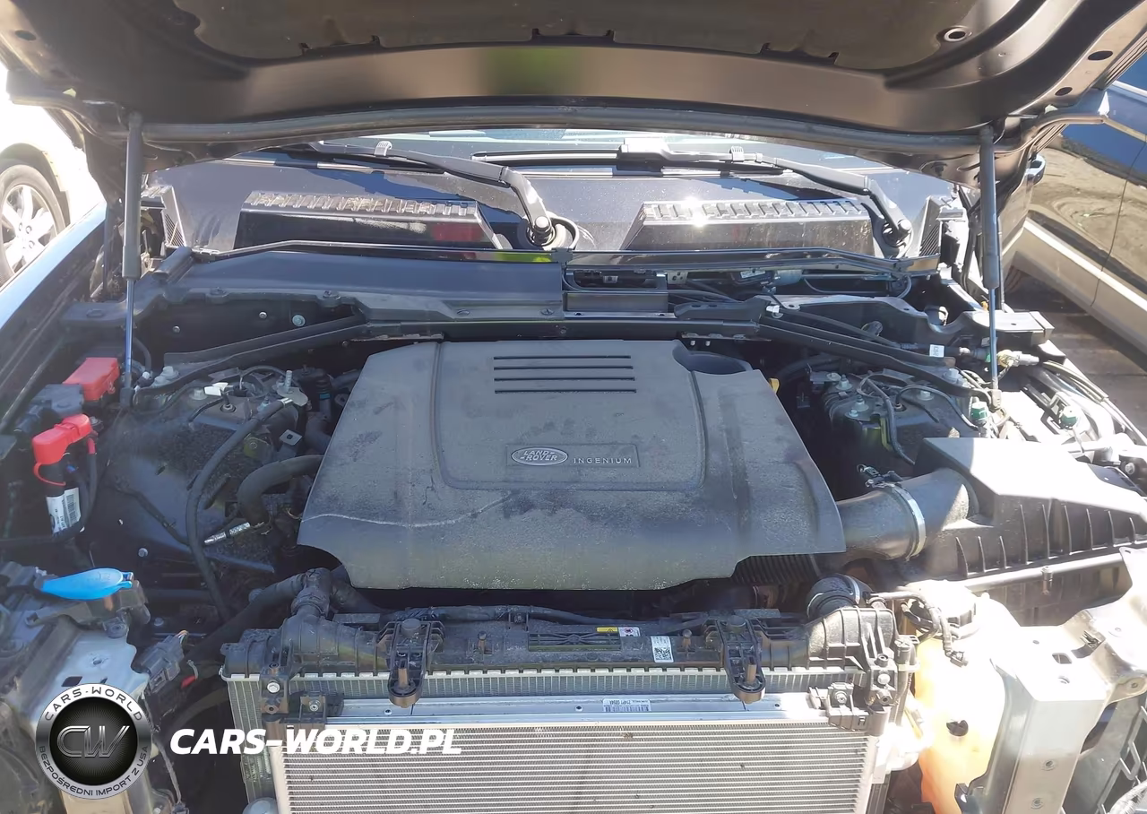 2025 Land Rover Defender 110 P300 VIN:SALEJ7EX0S2357096 - 10