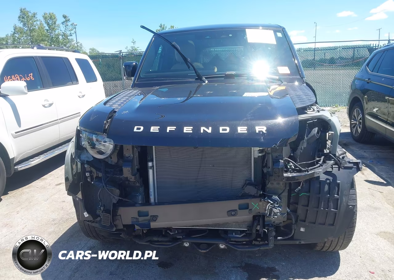 2025 Land Rover Defender 110 P300 VIN:SALEJ7EX0S2357096 - 13