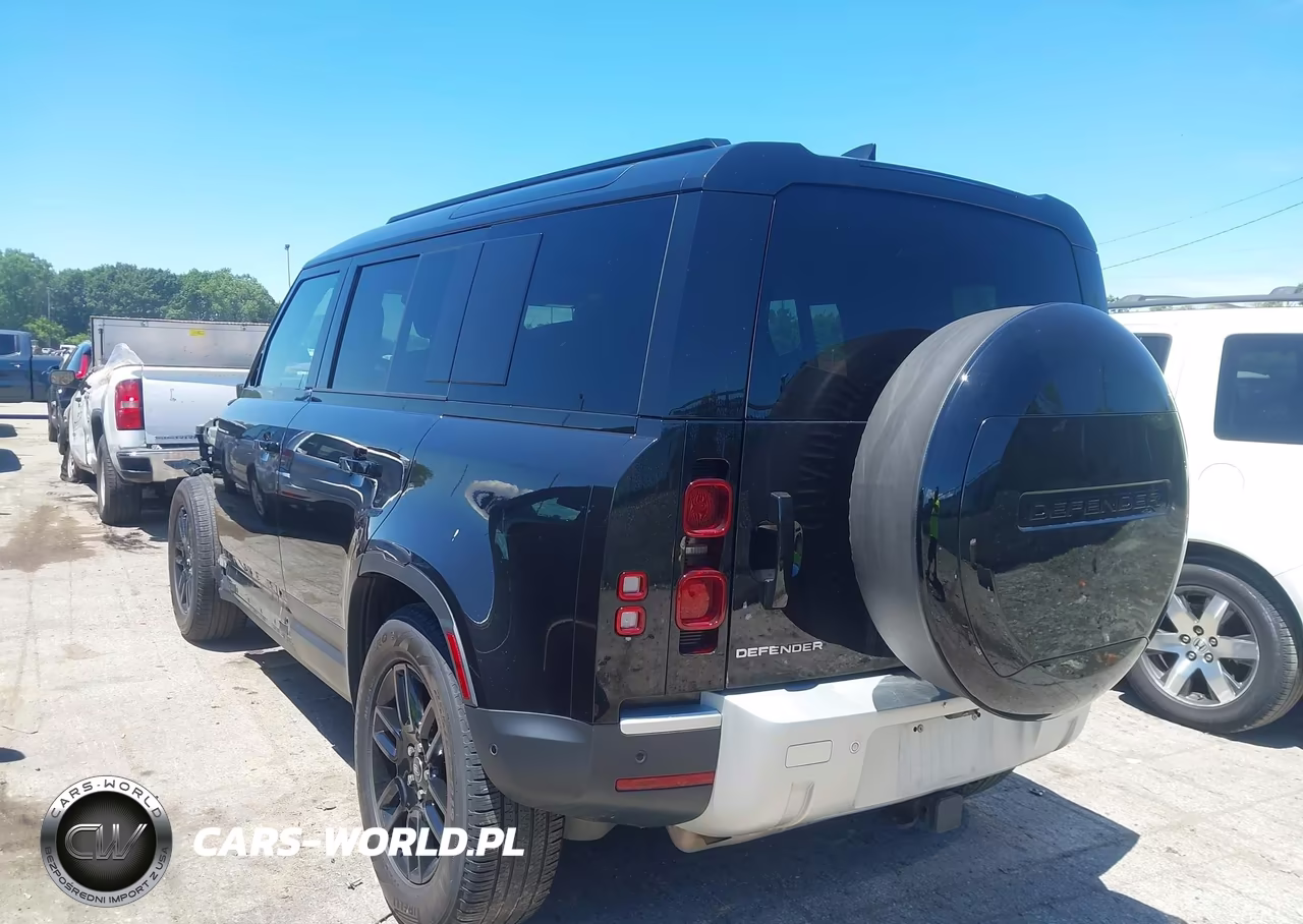 2025 Land Rover Defender 110 P300 VIN:SALEJ7EX0S2357096 - 3