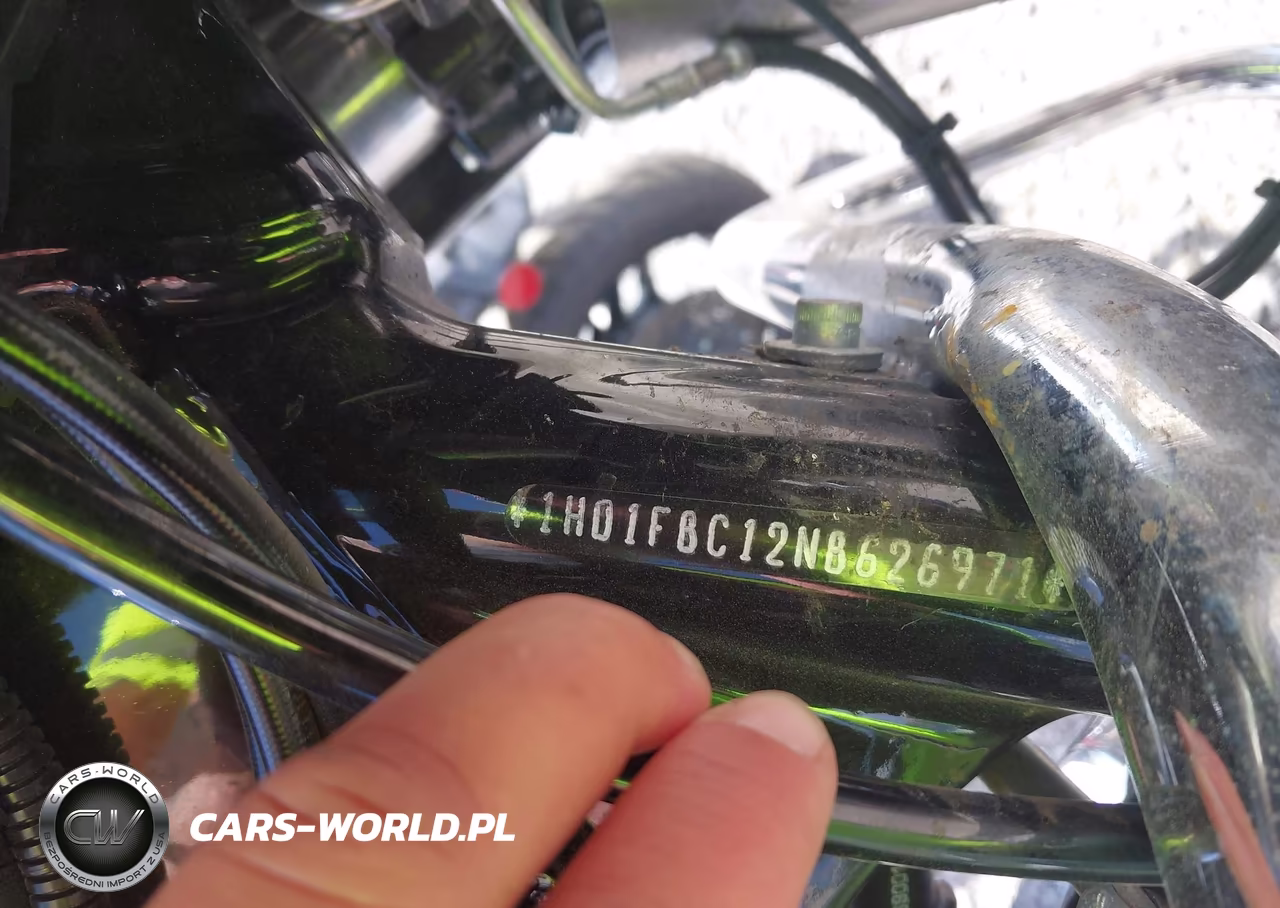 2022 Harley-Davidson Flhr VIN:1HD1FBC12NB626971 - 10