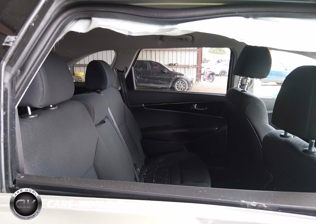 2020 Kia Sorento 2.4L Lx VIN:5XYPGDA39LG663317 - 8