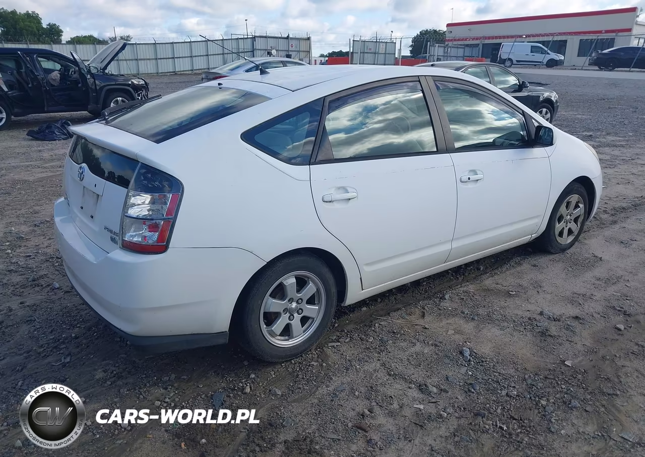 2004 Toyota Prius VIN:JTDKB20U140011080 - 4