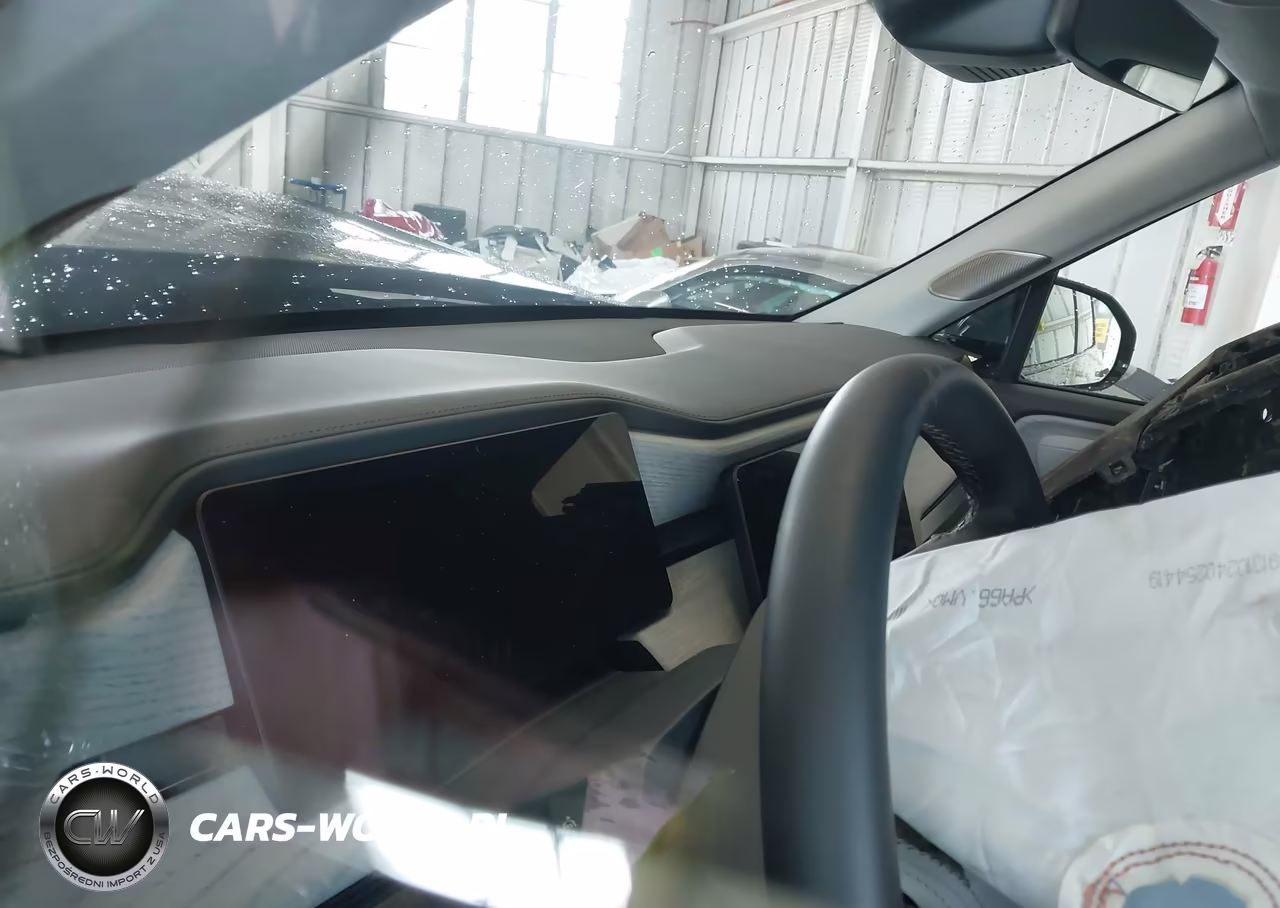 2025 Rivian R1S VIN:7PDSGCBP9SN060728 - 14