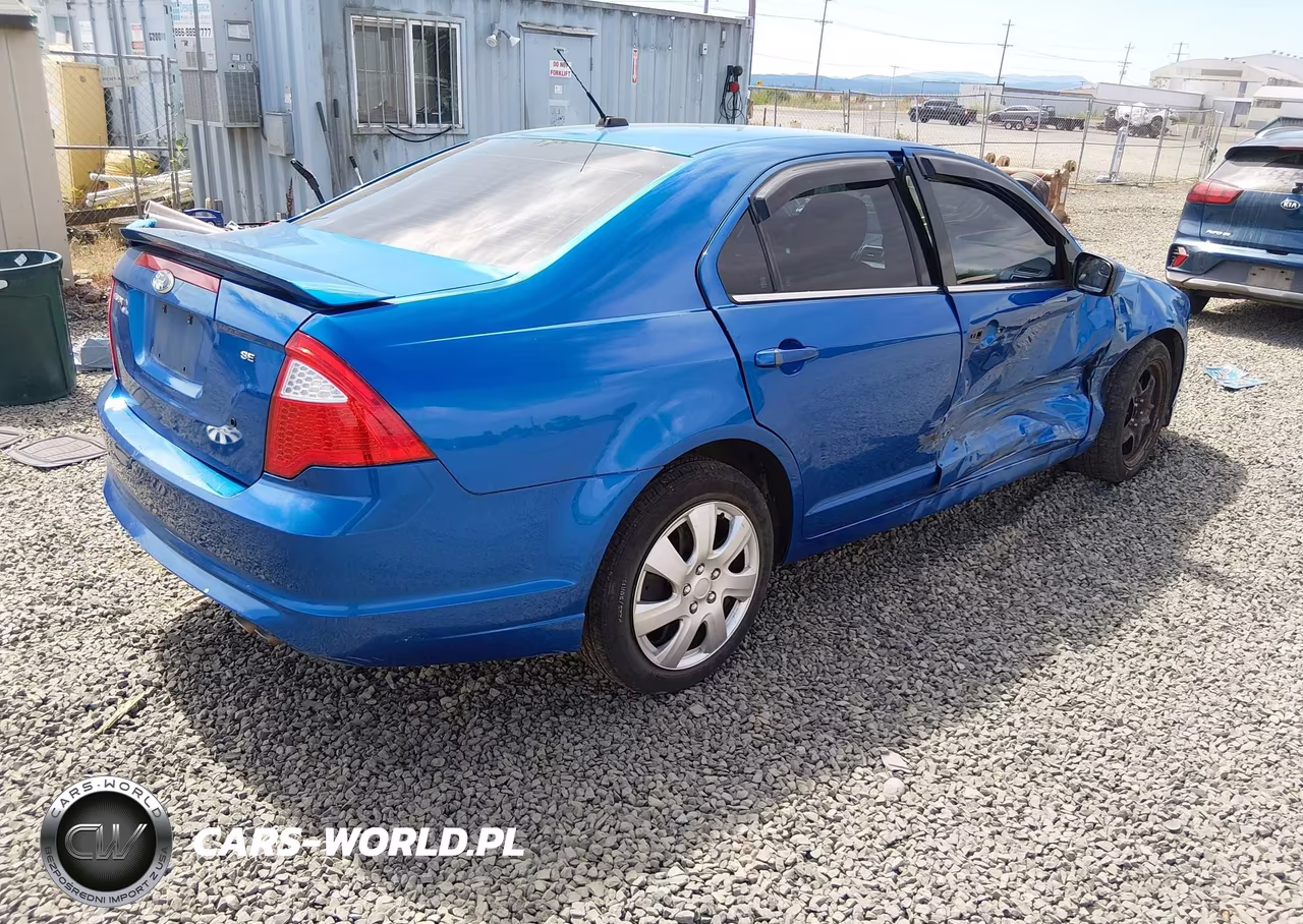 2011 Ford Fusion Se VIN:3FAHP0HA5BR134586 - 4