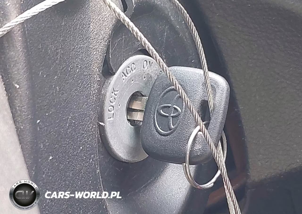 2010 Toyota Yaris VIN:JTDBT4K31A1355558 - 11