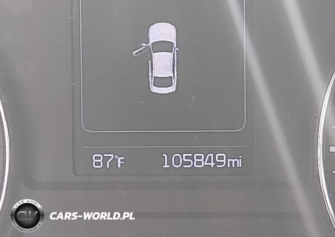 2018 Kia Forte S VIN:3KPFL4A71JE219370 - 15