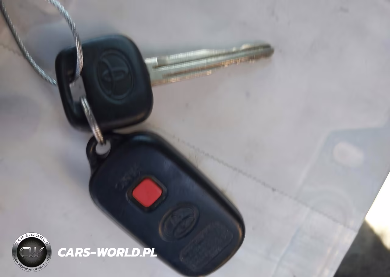2003 Toyota Camry Le VIN:JTDBE32KX30228442 - 11