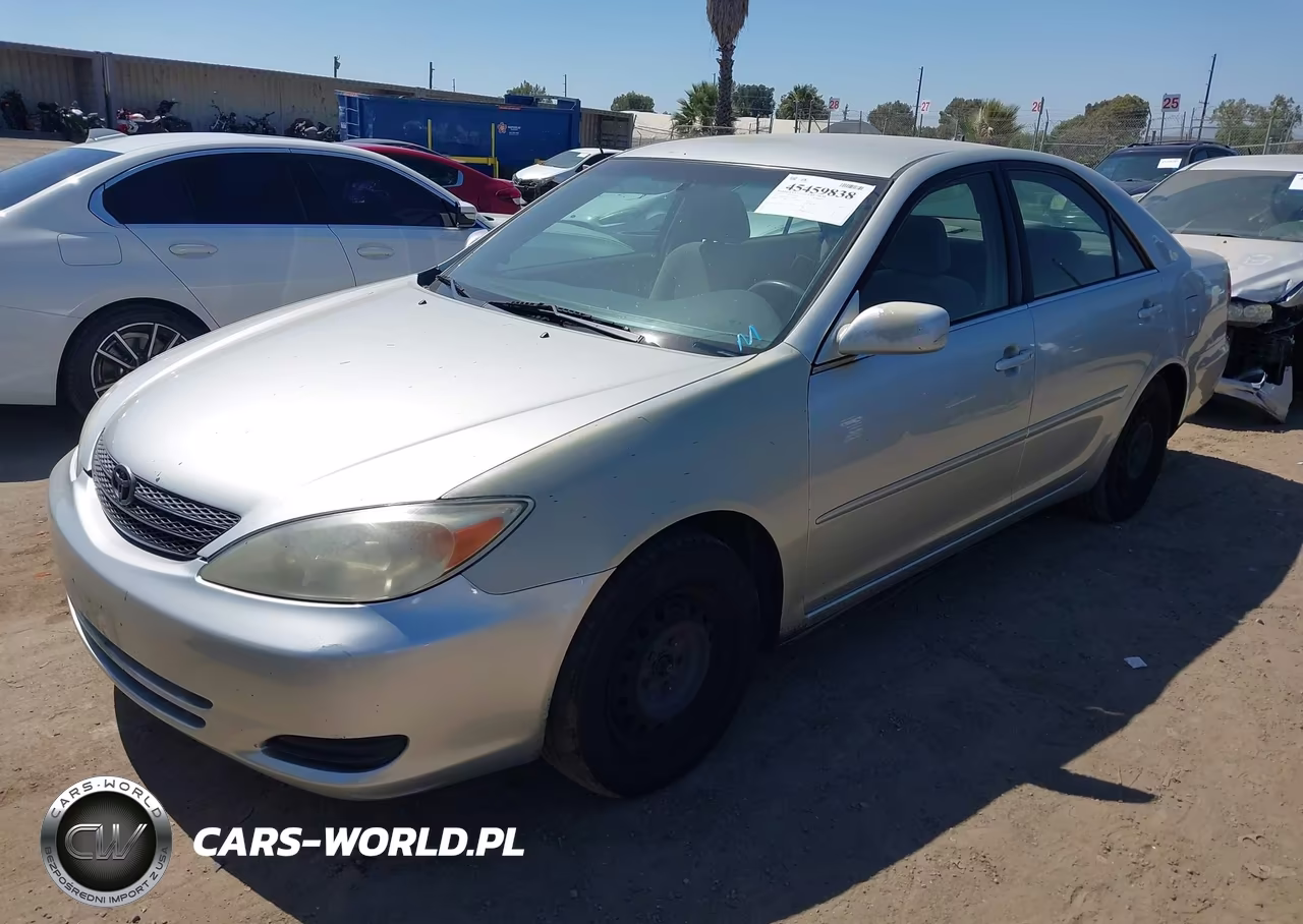2003 Toyota Camry Le VIN:JTDBE32KX30228442 - 2