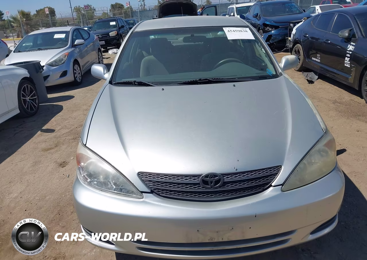 2003 Toyota Camry Le VIN:JTDBE32KX30228442 - 6