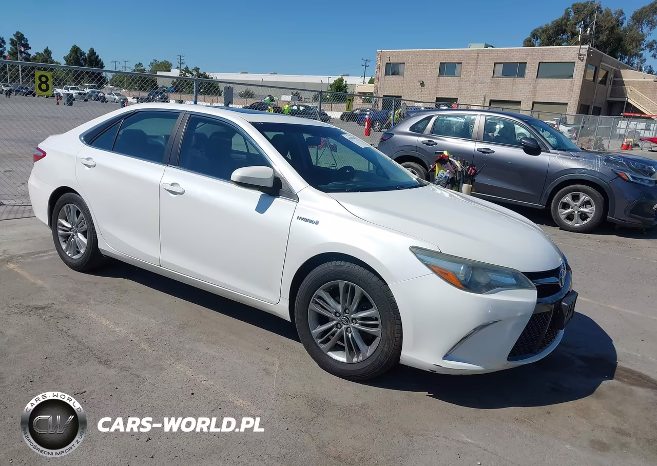 2015 Toyota Camry Hybrid Se – zdjęcie 1 z 15