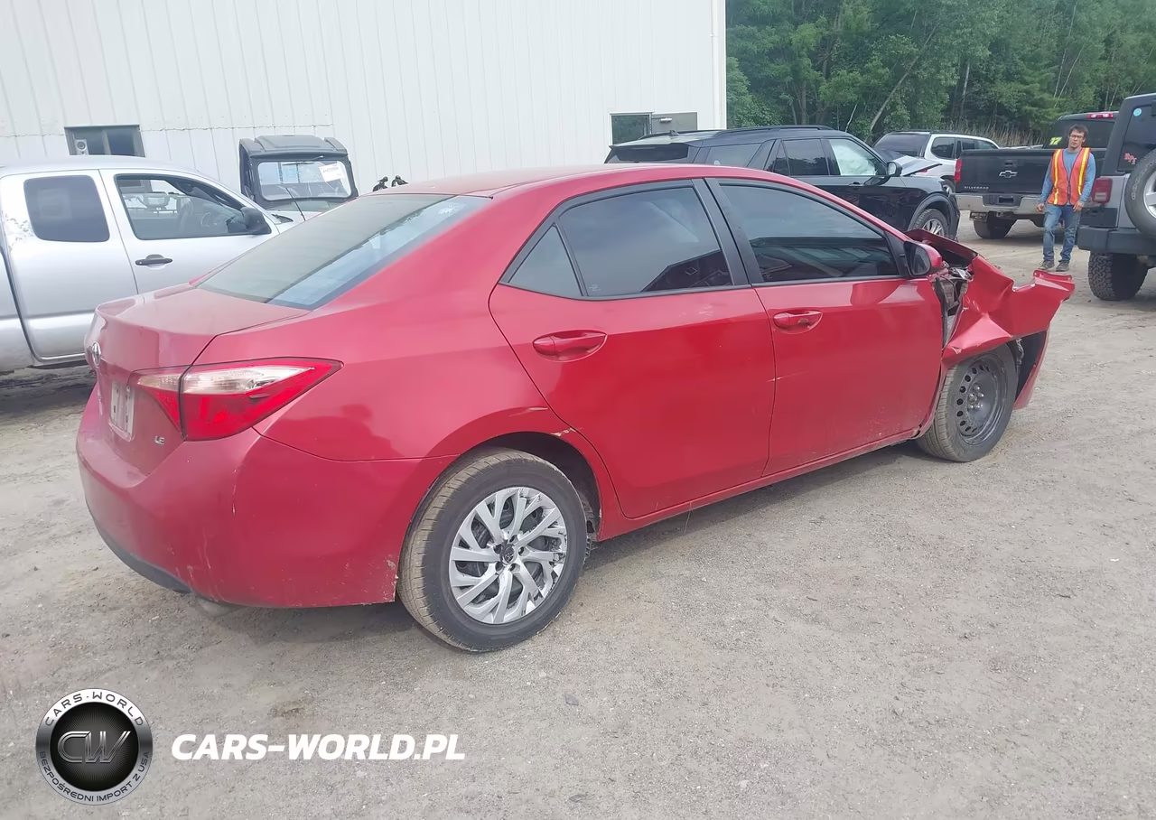 2019 Toyota Corolla Le VIN:5YFBURHE0KP898366 - 4