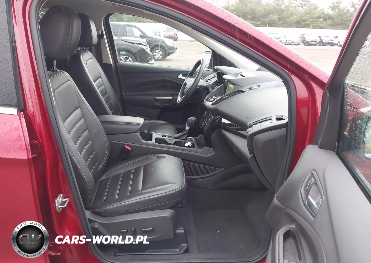 2017 Ford Escape Titanium VIN:1FMCU9JD5HUC64516 - 5