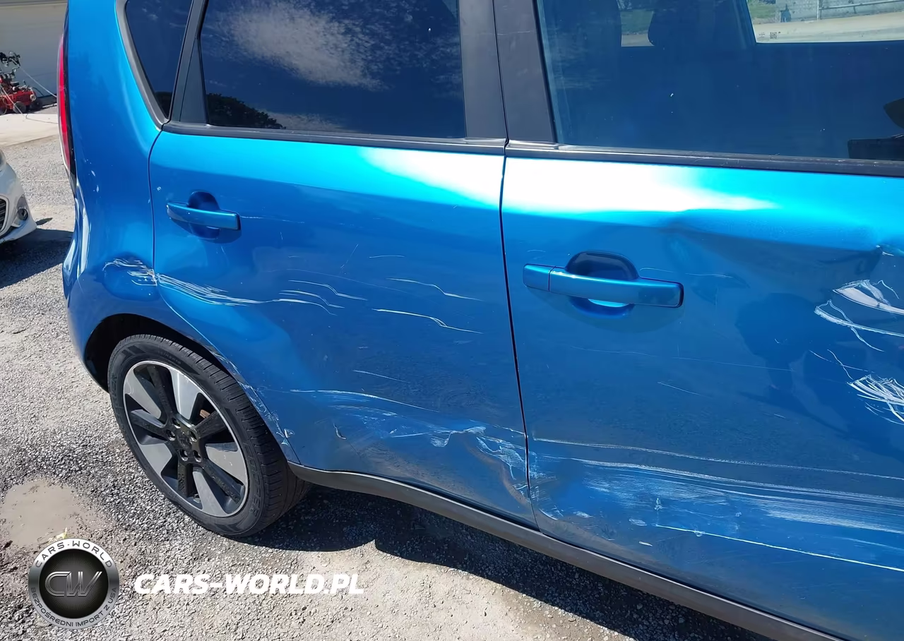 2018 Kia Soul + VIN:KNDJP3A50J7564767 - 18