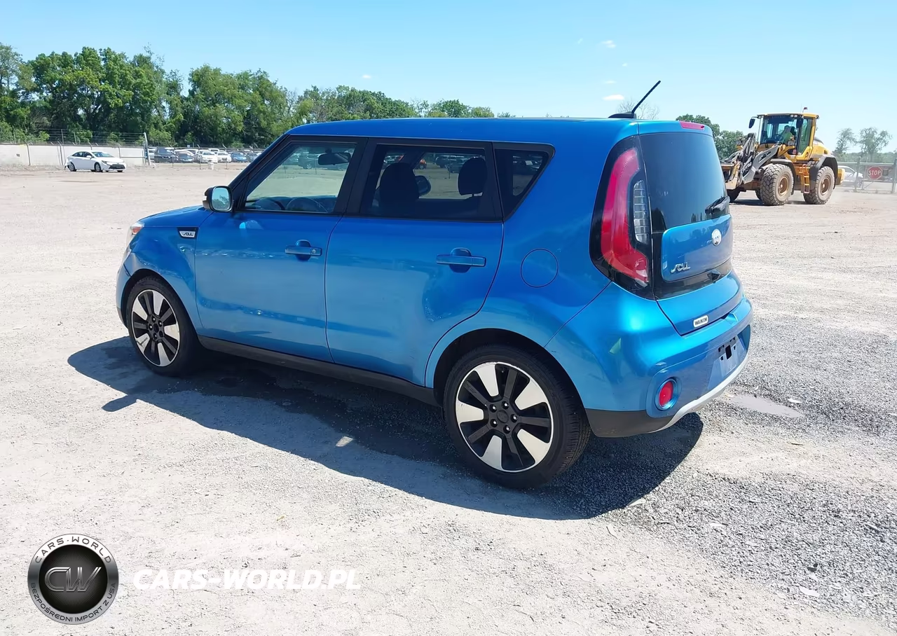 2018 Kia Soul + VIN:KNDJP3A50J7564767 - 3
