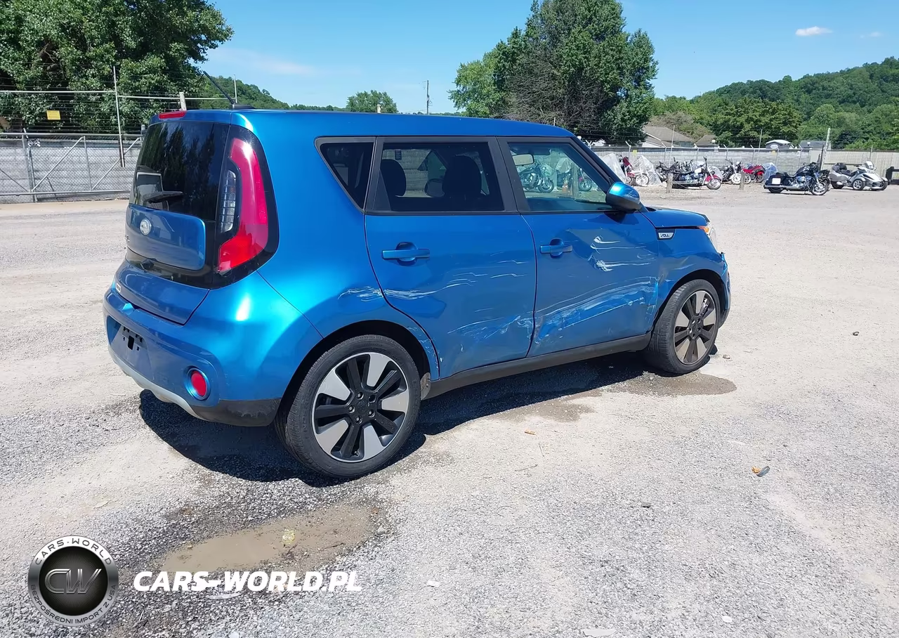 2018 Kia Soul + VIN:KNDJP3A50J7564767 - 4