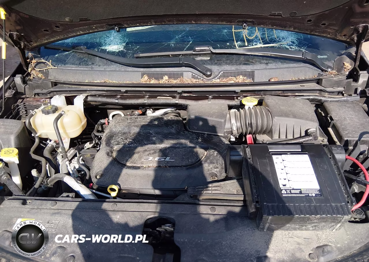2018 Chrysler Pacifica Touring L VIN:2C4RC1BG8JR235140 - 10