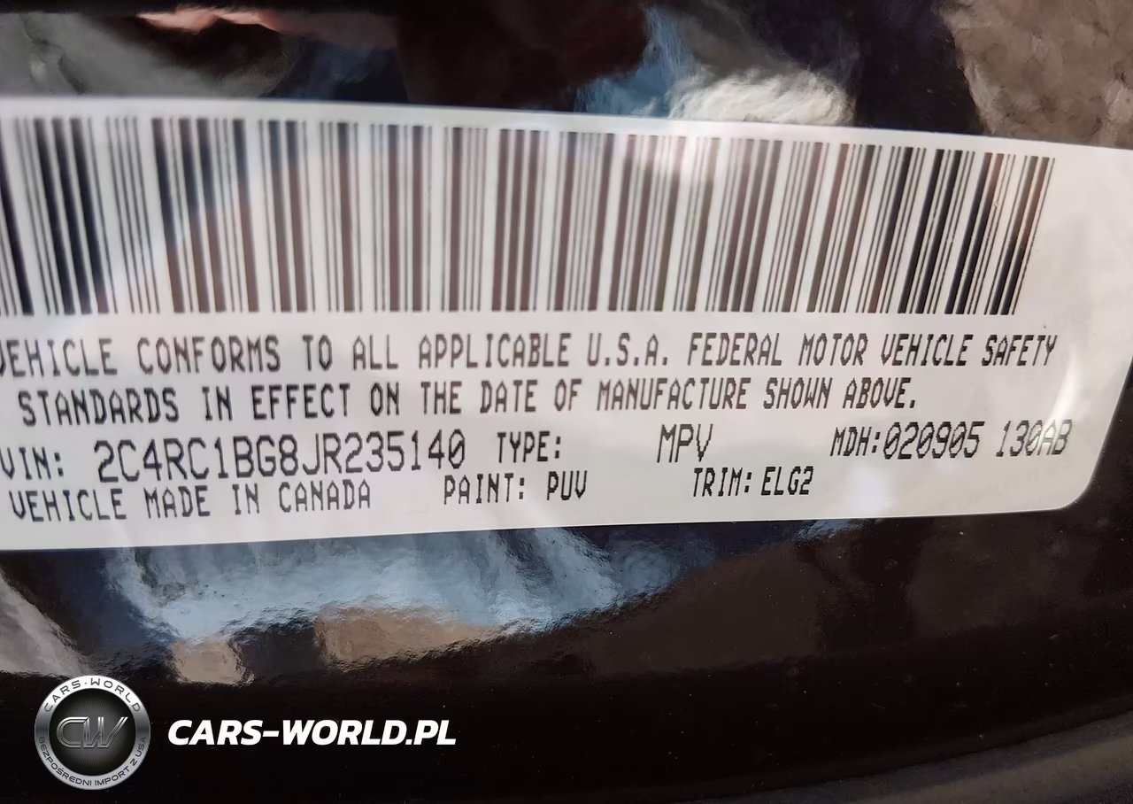2018 Chrysler Pacifica Touring L VIN:2C4RC1BG8JR235140 - 9