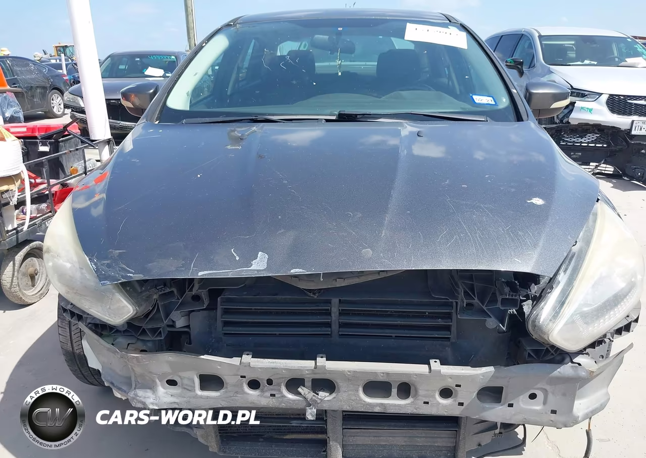 2016 Ford Focus Se VIN:1FADP3F25GL215895 - 6
