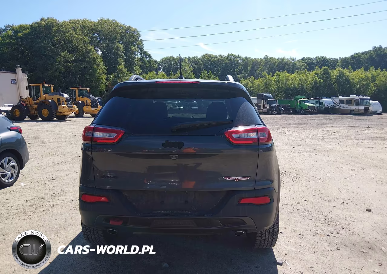2015 Jeep Cherokee Trailhawk VIN:1C4PJMBS4FW758575 - 16