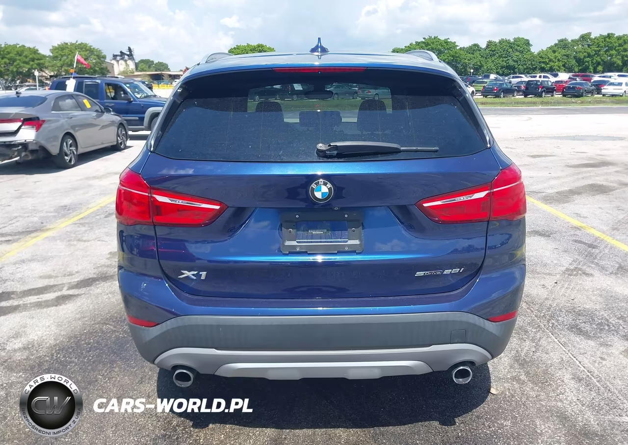 2018 BMW X1 Sdrive28I VIN:WBXHU7C39J5L08538 - 16