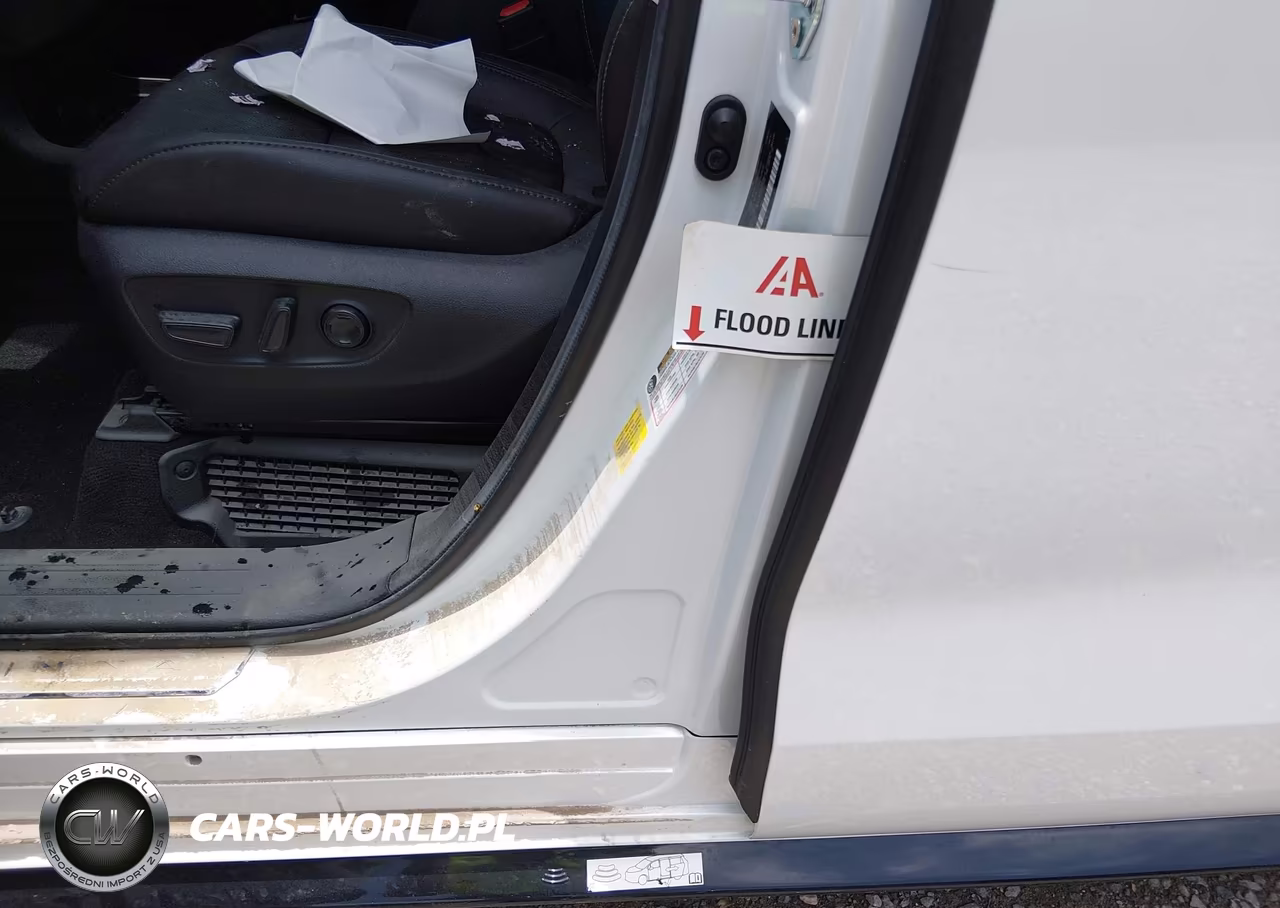 2025 Toyota Sienna Platinum VIN:5TDERKECXSS254101 - 6