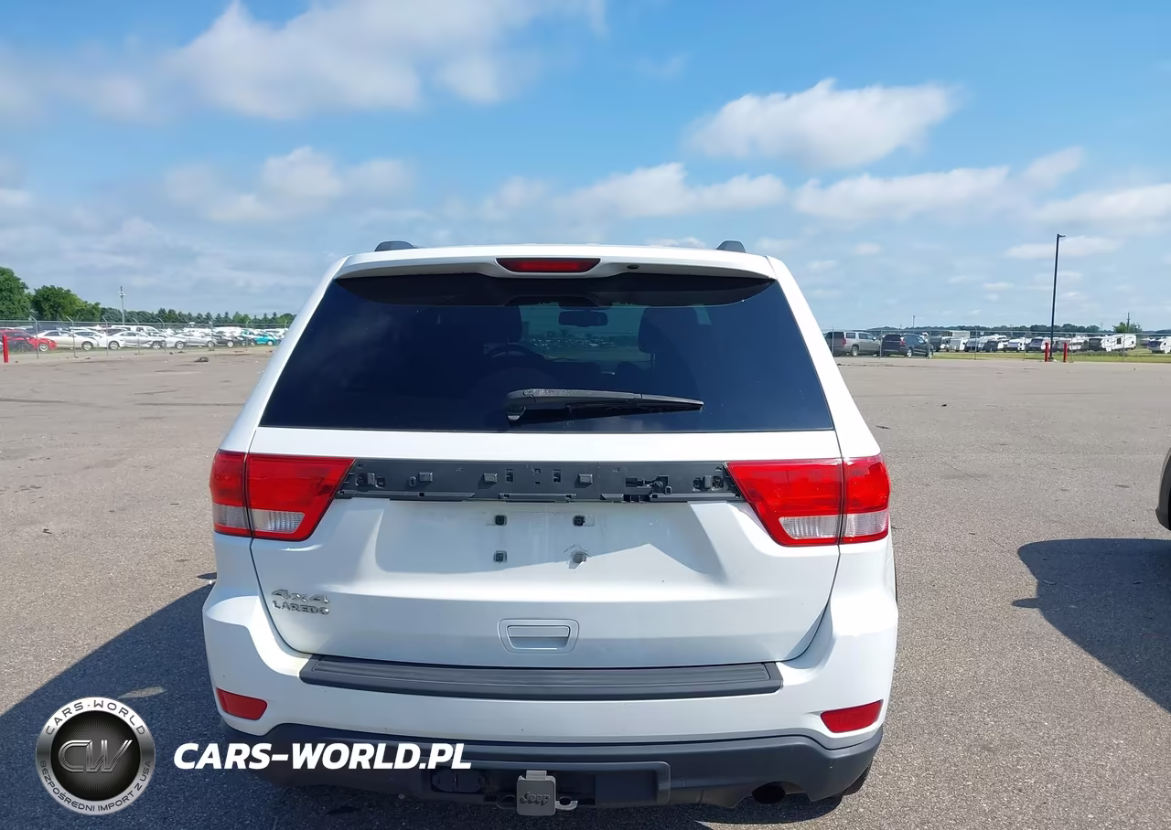 2013 Jeep Grand Cherokee Laredo VIN:1C4RJFAG7DC607598 - 16