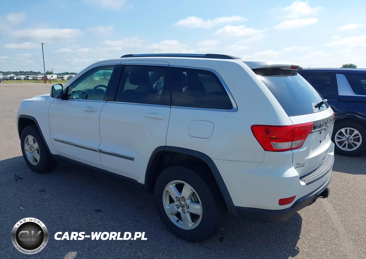 2013 Jeep Grand Cherokee Laredo VIN:1C4RJFAG7DC607598 - 3