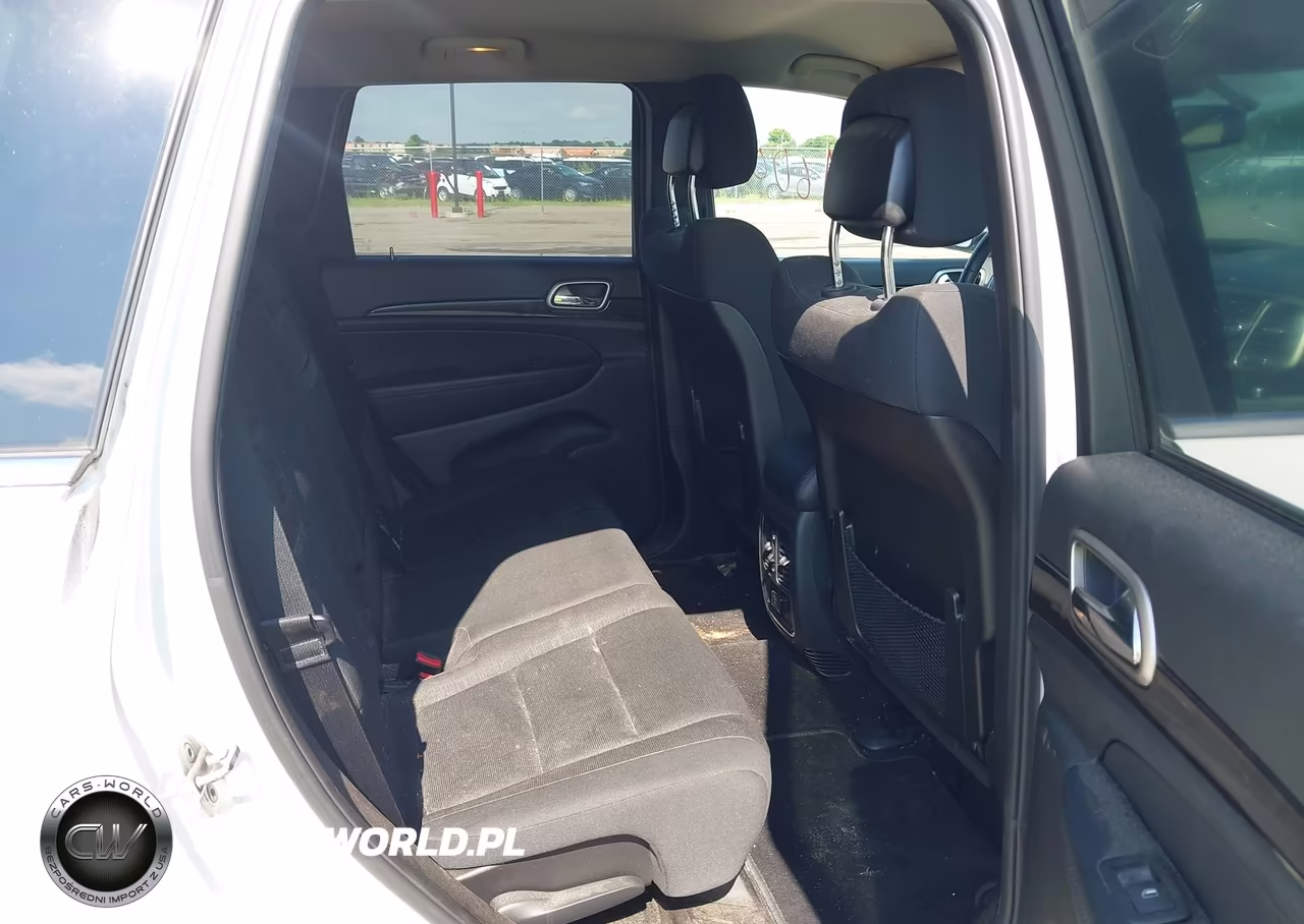 2013 Jeep Grand Cherokee Laredo VIN:1C4RJFAG7DC607598 - 8
