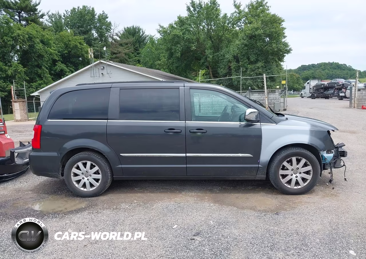 2011 Chrysler Town & Country Touring-L VIN:2A4RR8DG2BR633735 - 14