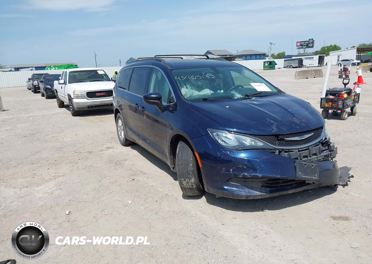 2020 Chrysler Voyager Lx