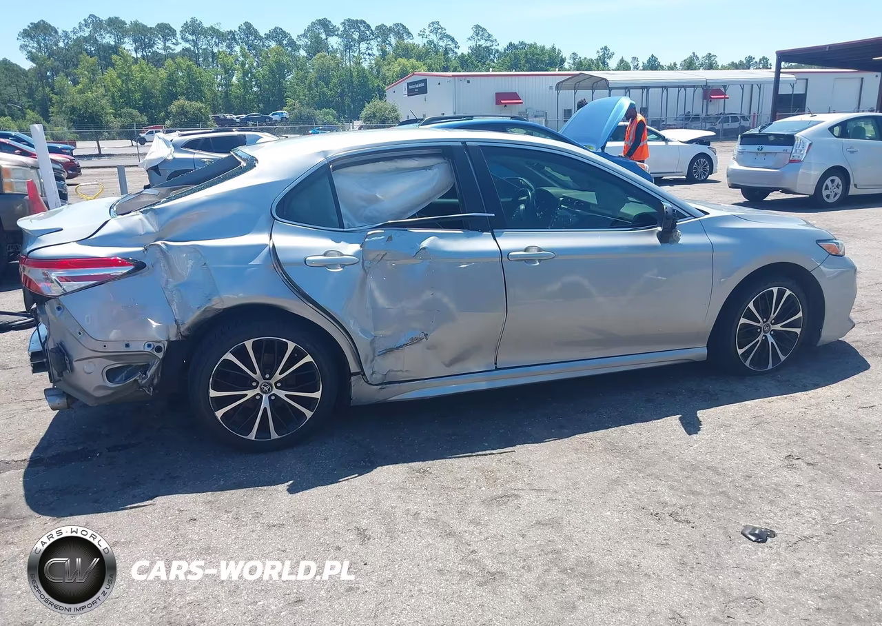 2020 Toyota Camry Se VIN:4T1J11AK6LU338857 - 13