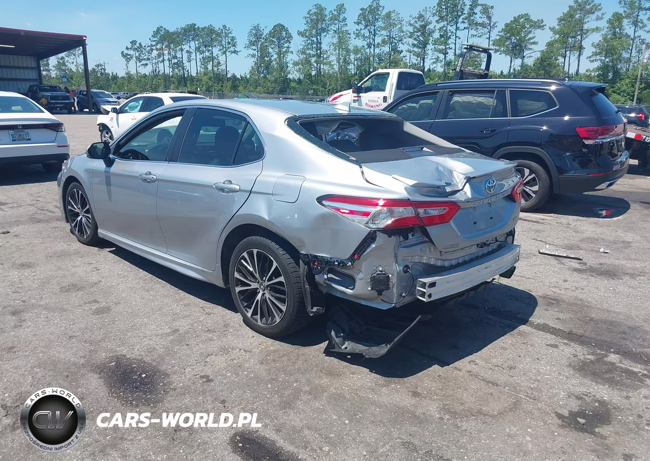 2020 Toyota Camry Se VIN:4T1J11AK6LU338857 - 3
