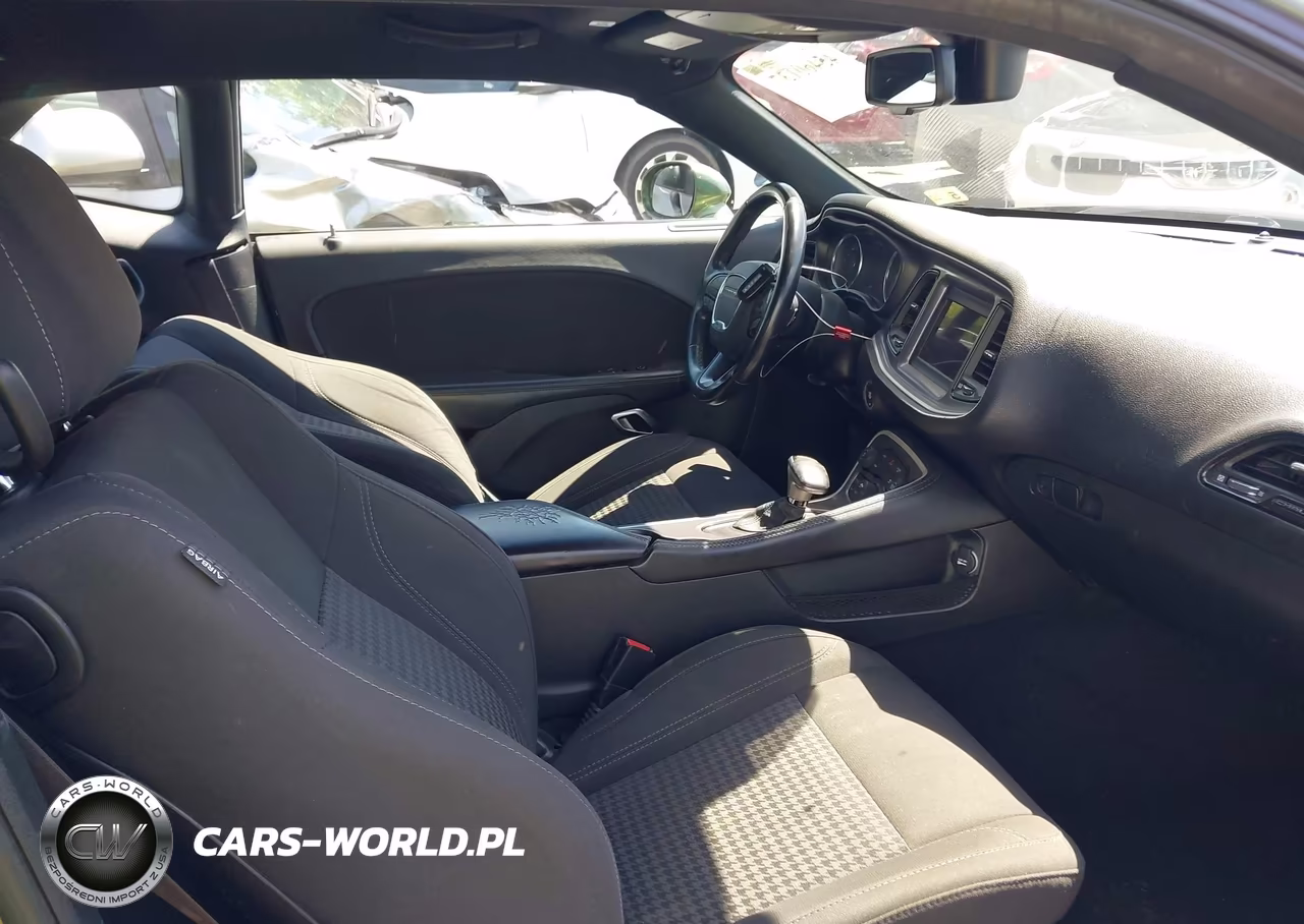 2019 Dodge Challenger Sxt VIN:2C3CDZAG8KH694280 - 5