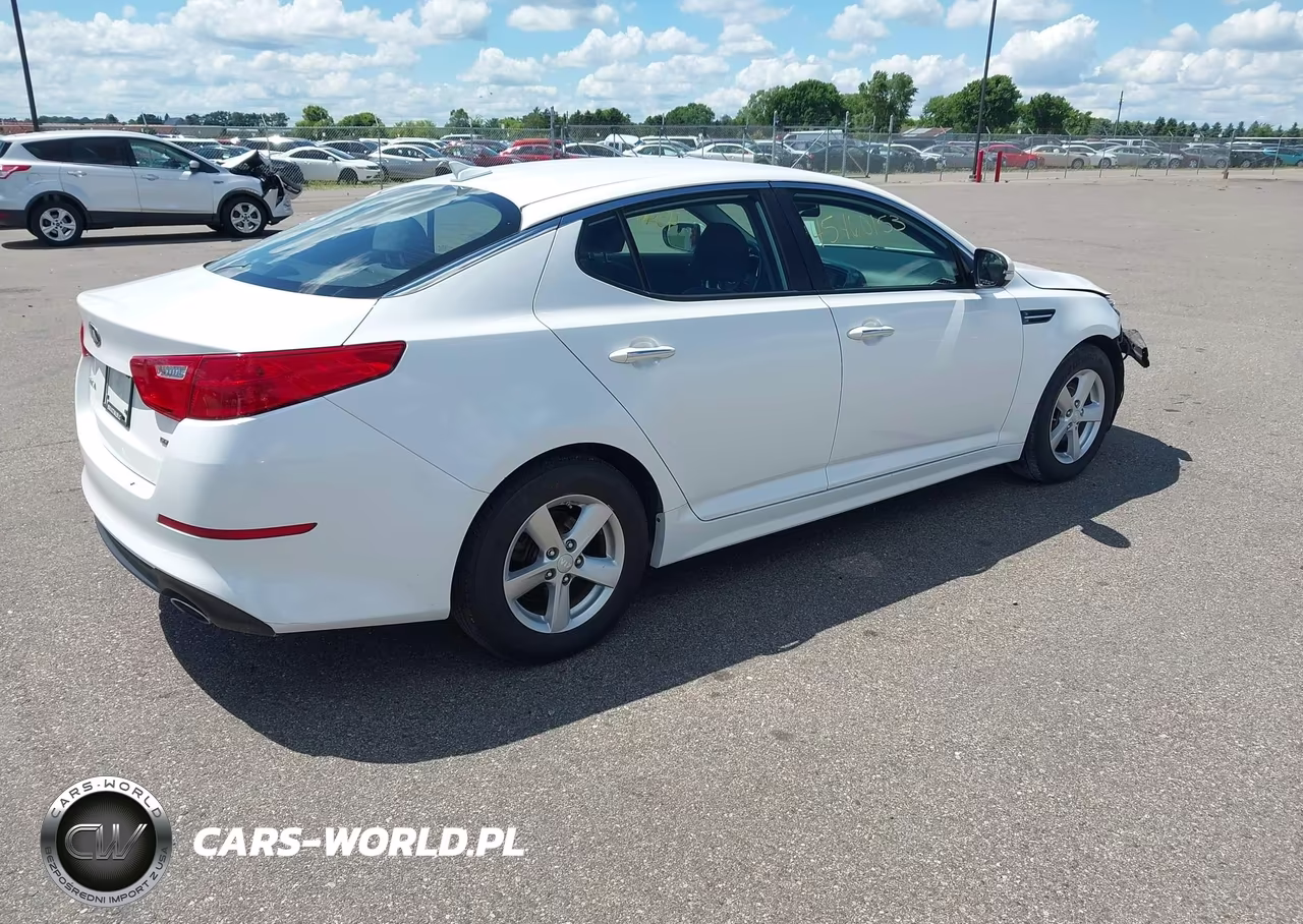 2015 Kia Optima Lx VIN:KNAGM4A7XF5626170 - 4