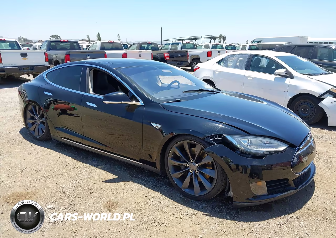 2013 Tesla Model S – zdjęcie 1 z 18
