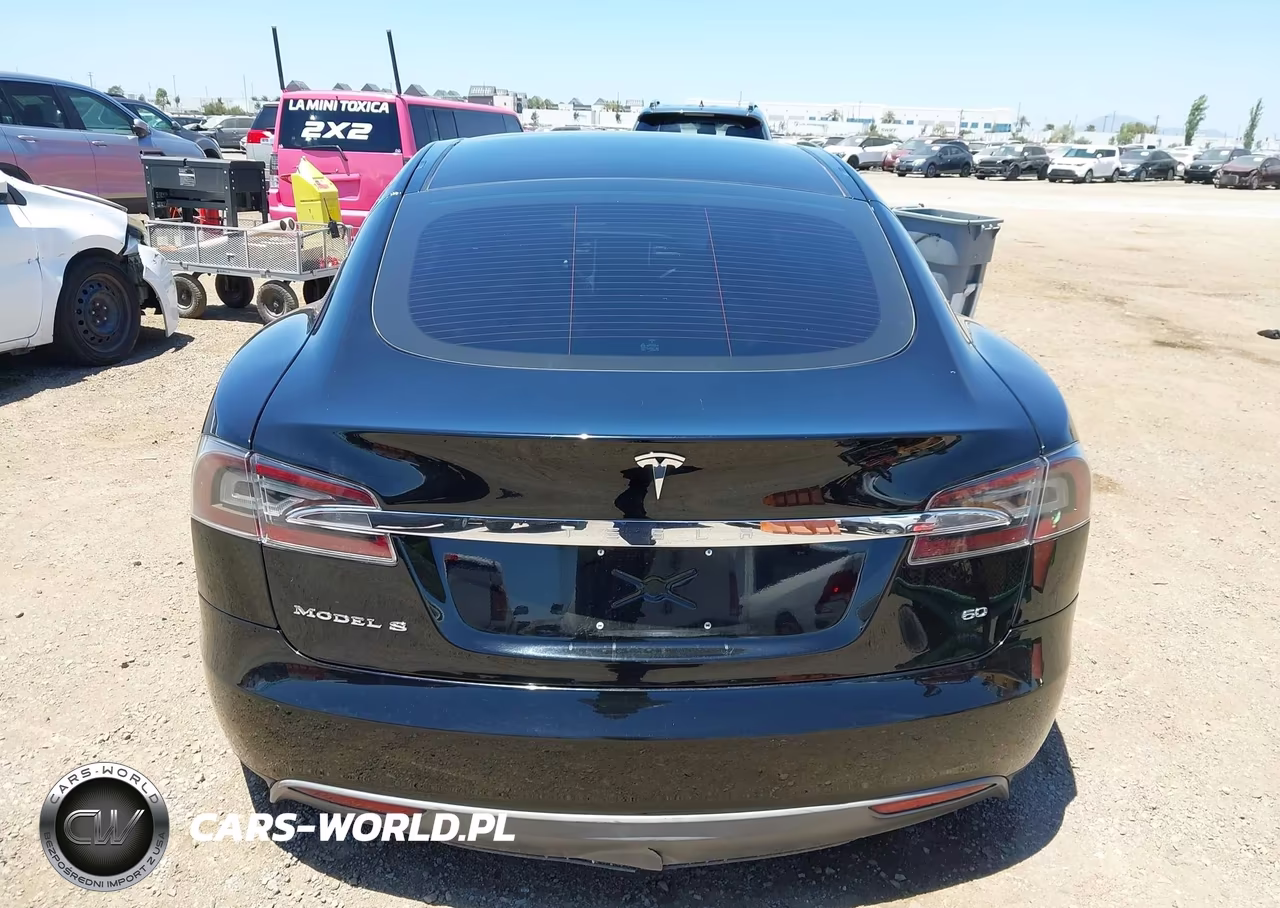 2013 Tesla Model S VIN:5YJSA1CG2DFP20699 - 16