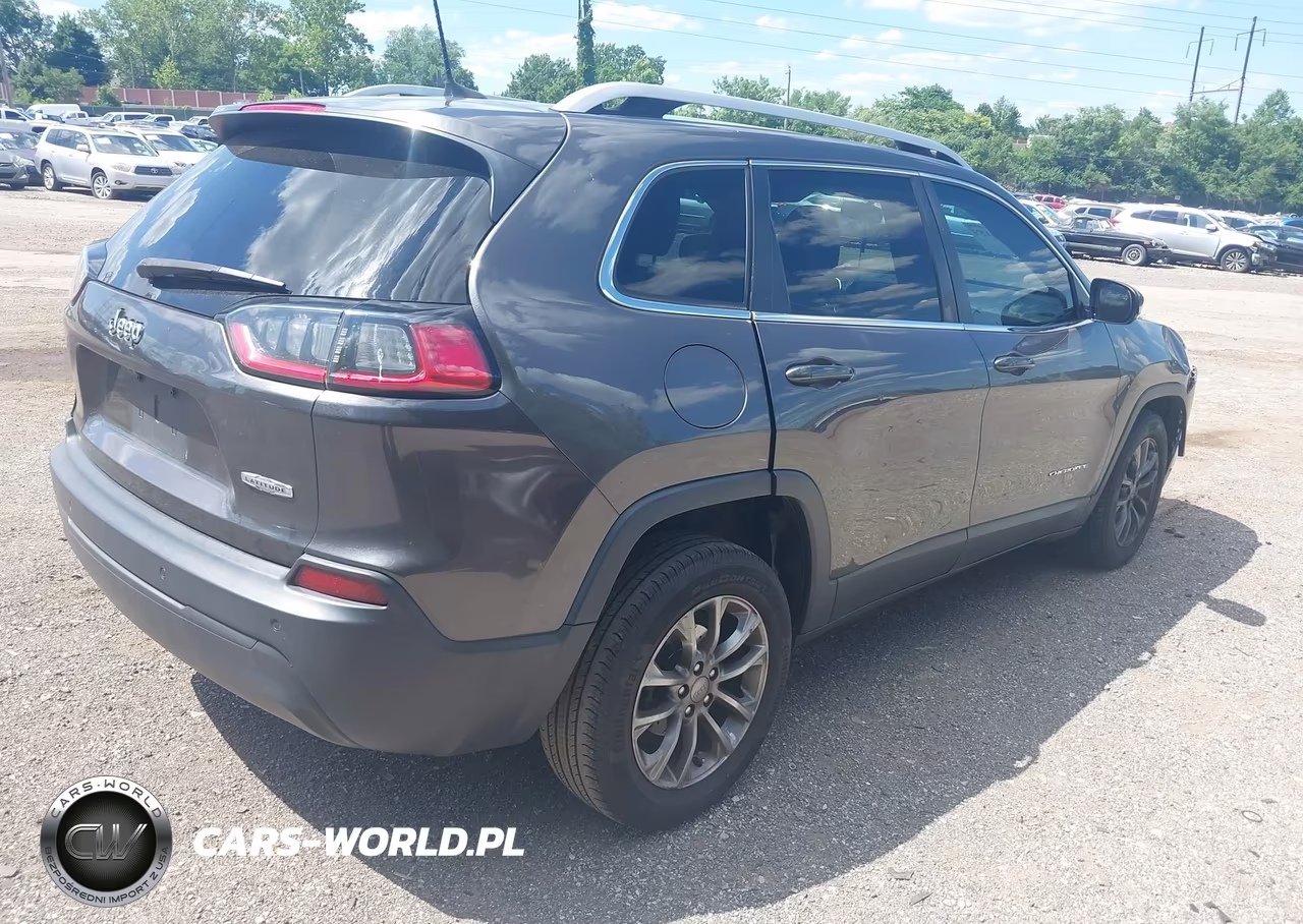 2019 Jeep Cherokee Latitude Plus Fwd VIN:1C4PJLLBXKD318701 - 4