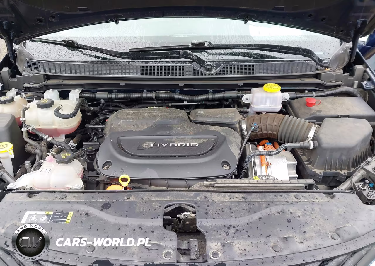 2018 Chrysler Pacifica Hybrid Touring Plus VIN:2C4RC1H73JR276248 - 10